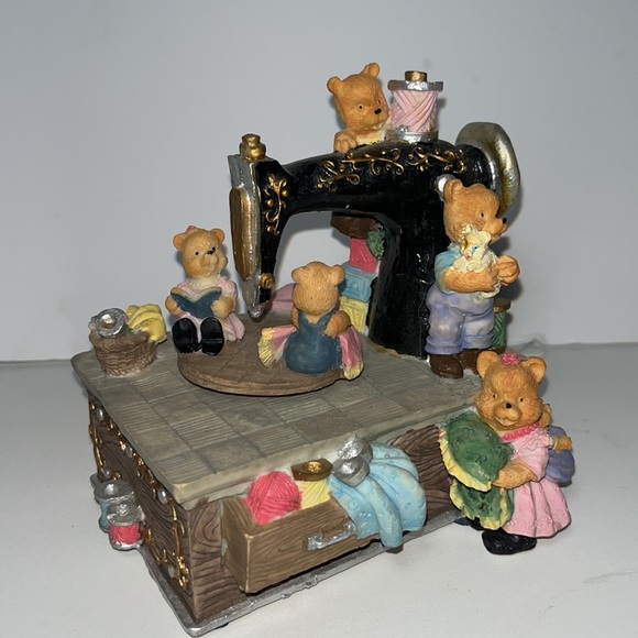 Vintage Sankyo Musical Bears On Sewing Machine Animated Music Box Collectible - Picture 8 of 9